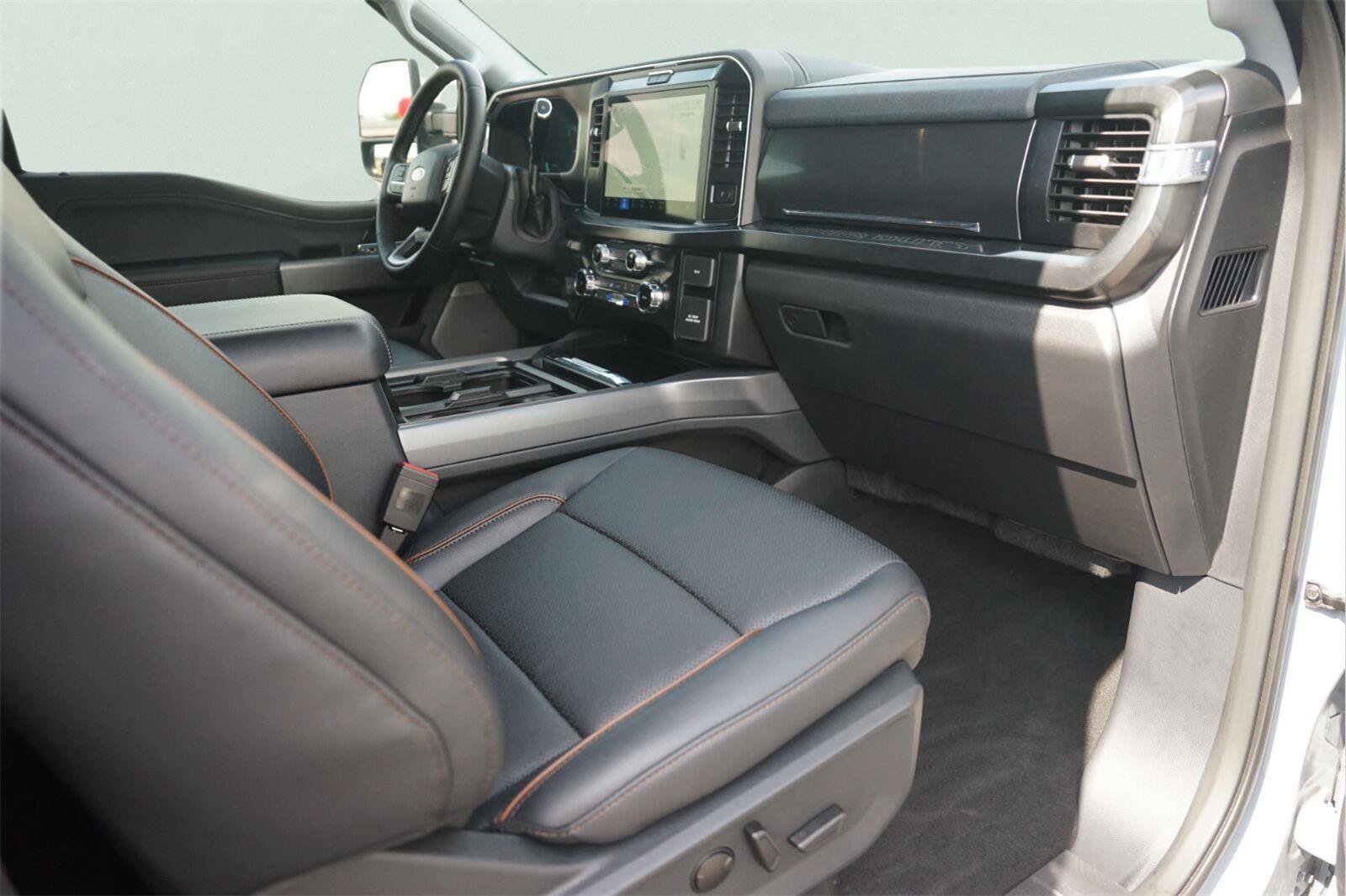 Certified 2026 Ford F250 Lariat w/ Chrome Package AWD/4WD image 17