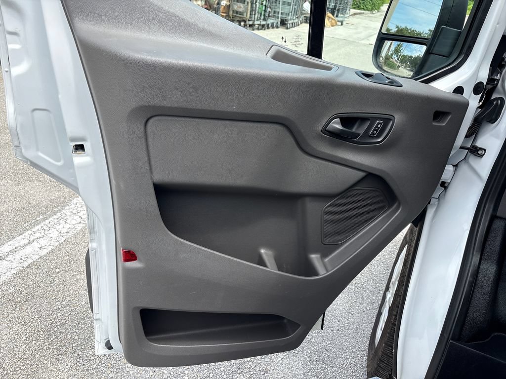 Certified 2025 Ford Transit 250 Low Roof w/ Exterior Upgrade Package RWD image 27
