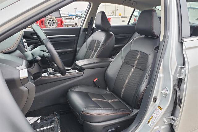 Used 2024 Nissan Altima 2.5 SR image 11
