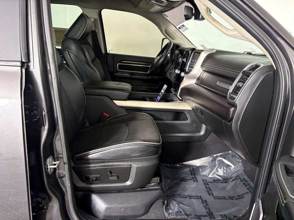 Used 2024 RAM 3500 Laramie w/ Towing Technology Group image 35