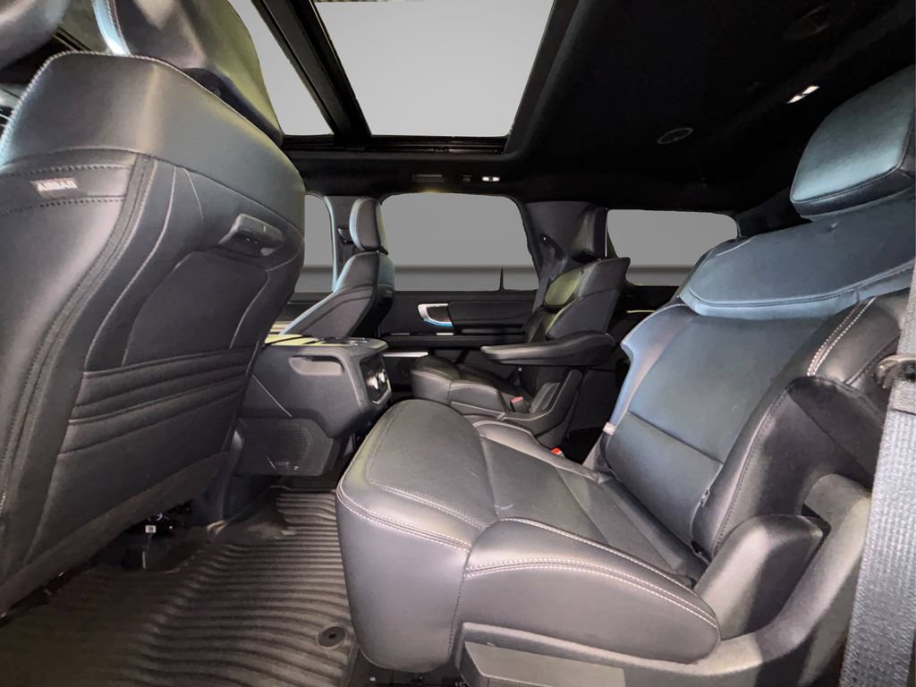 Certified 2025 Ford Expedition Platinum w/ Stealth Appearance Package AWD/4WD image 13