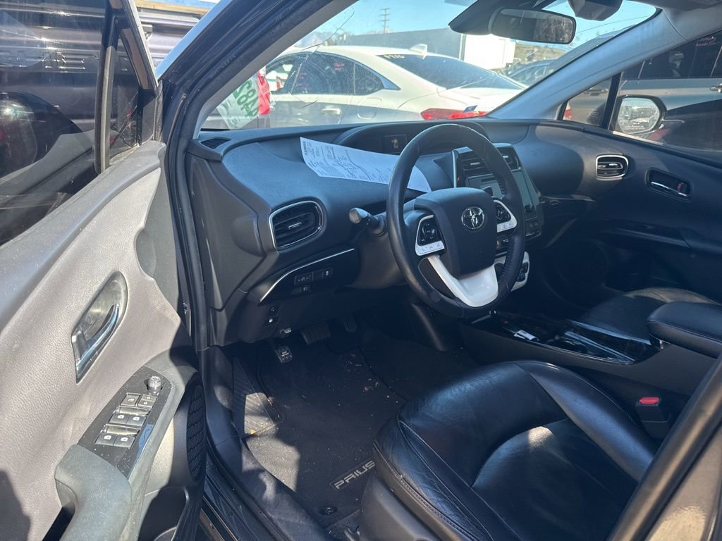 Used 2018 Toyota Prius Prime Plus image 5