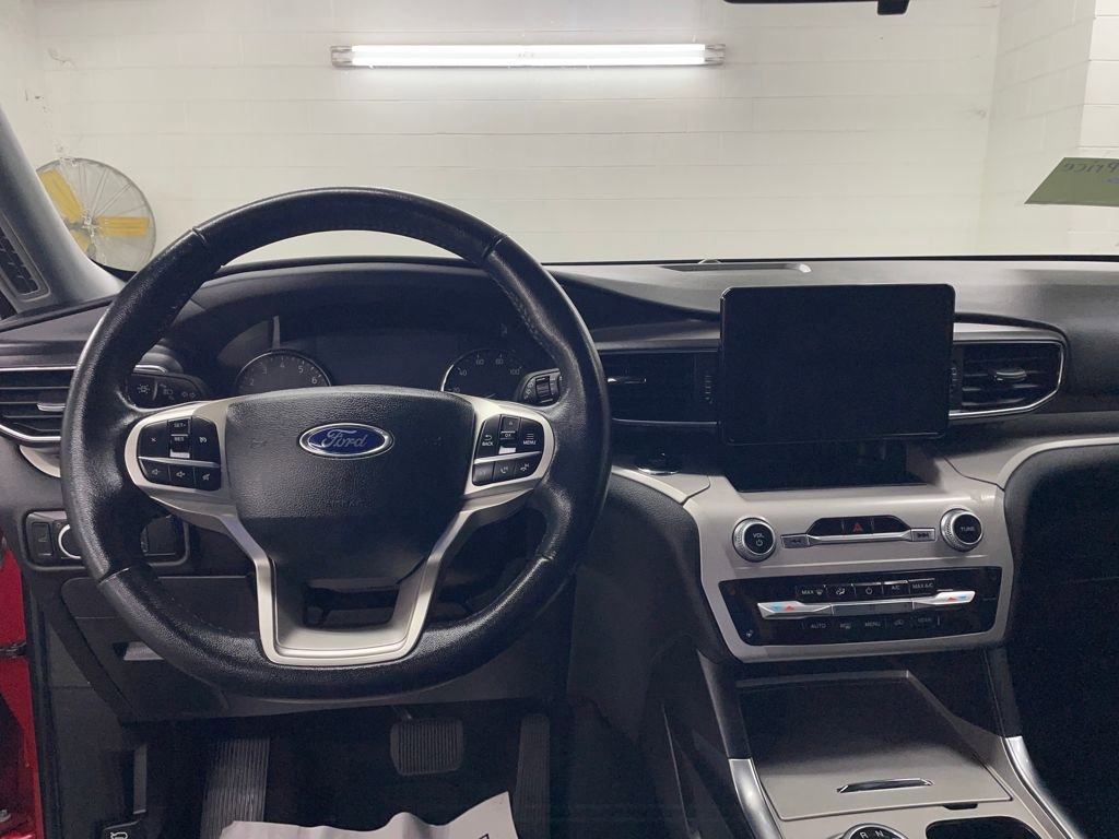 Certified 2023 Ford Explorer XLT w/ Equipment Group 202A image 13