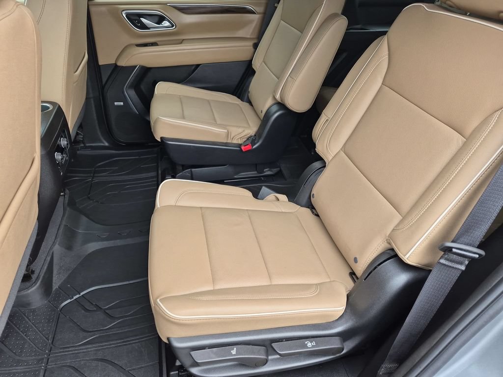 Used 2024 Chevrolet Tahoe Premier AWD/4WD image 19