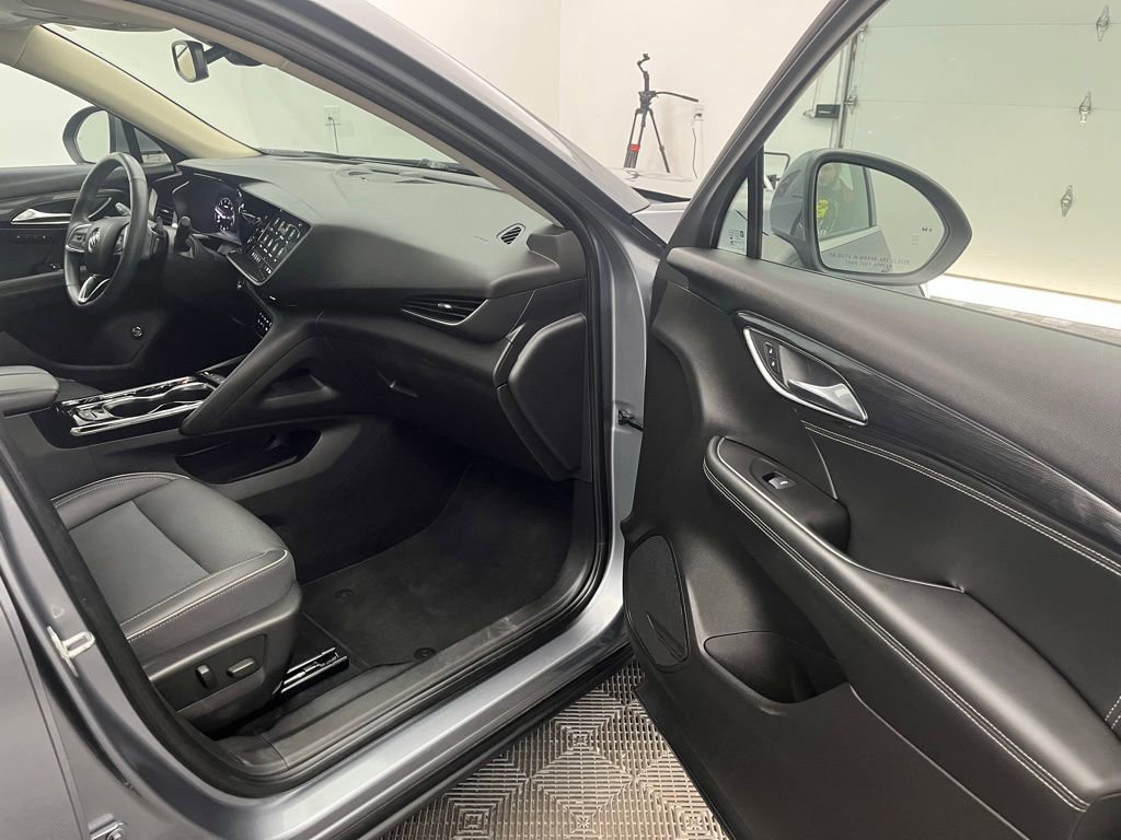 Used 2022 Buick Envision Essence w/ Safety Package image 26