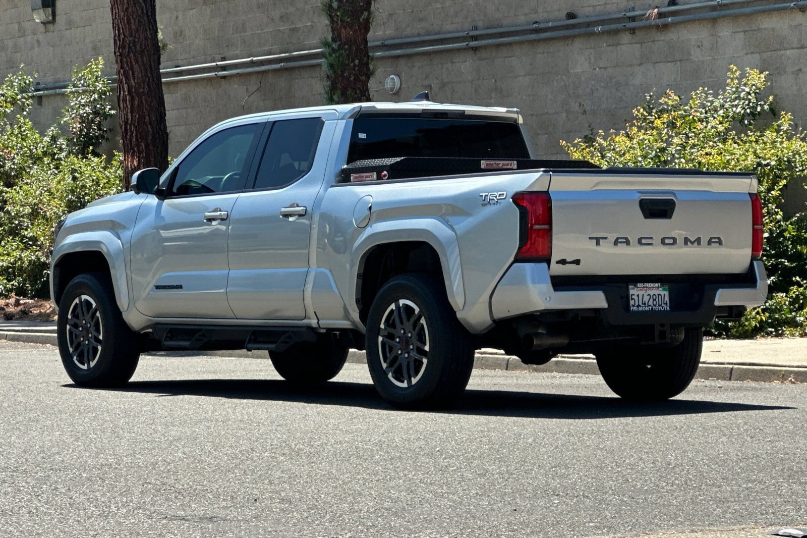 Used 2024 Toyota Tacoma TRD Sport w/ TRD Sport Premium Package AWD/4WD image 5