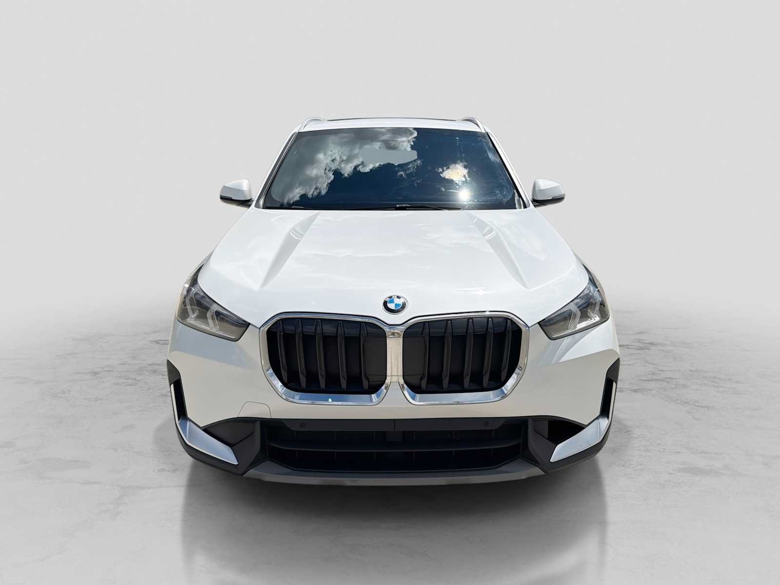 Used 2023 BMW X1 xDrive28i w/ Convenience Package AWD/4WD image 9
