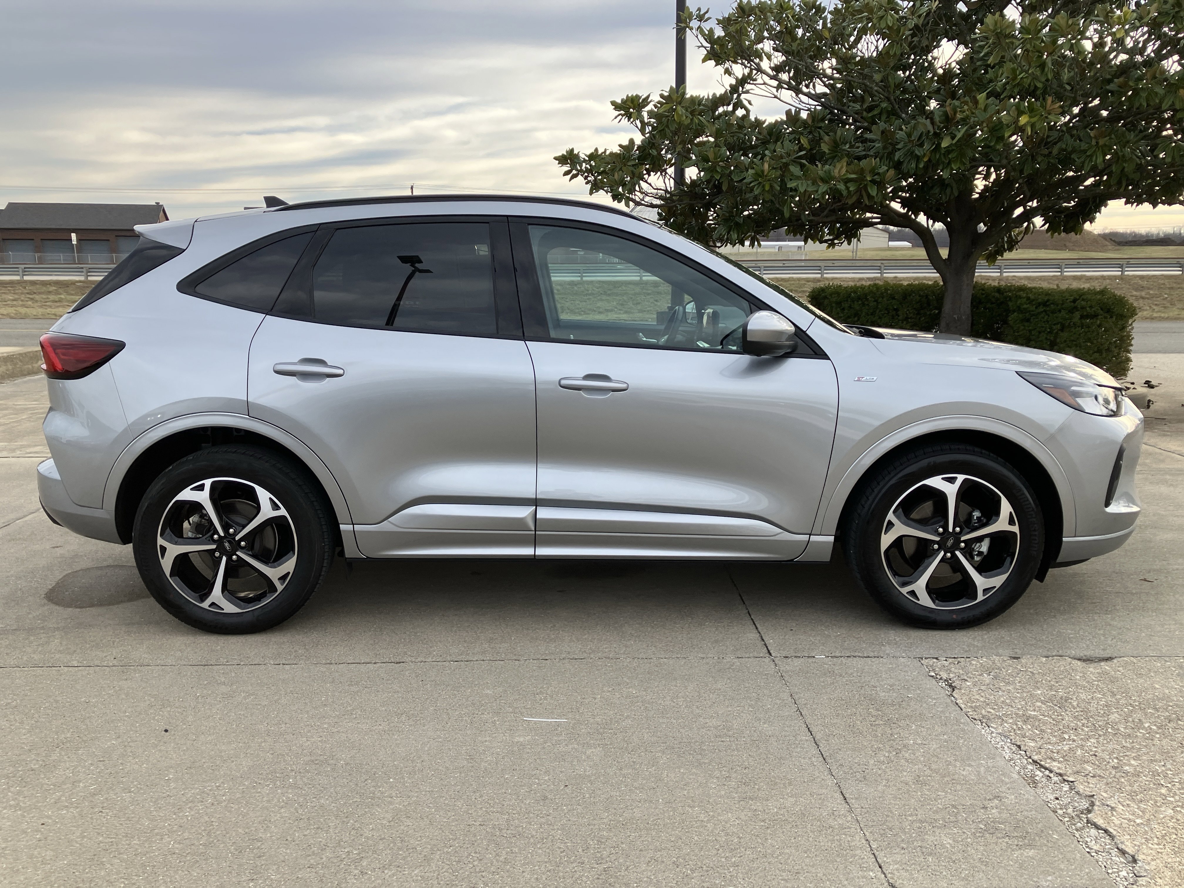 Certified 2023 Ford Escape ST-Line Select w/ Tech Pack #2 image 6