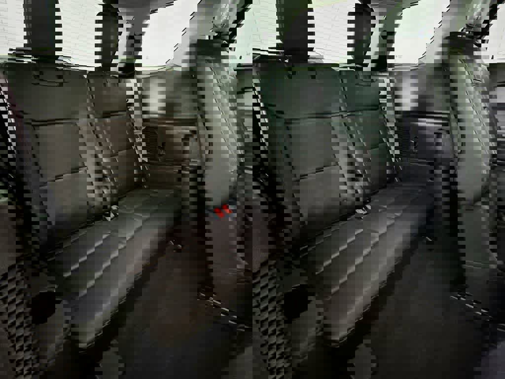 Certified 2020 Ford Explorer XLT w/ Equipment Group 202A image 33