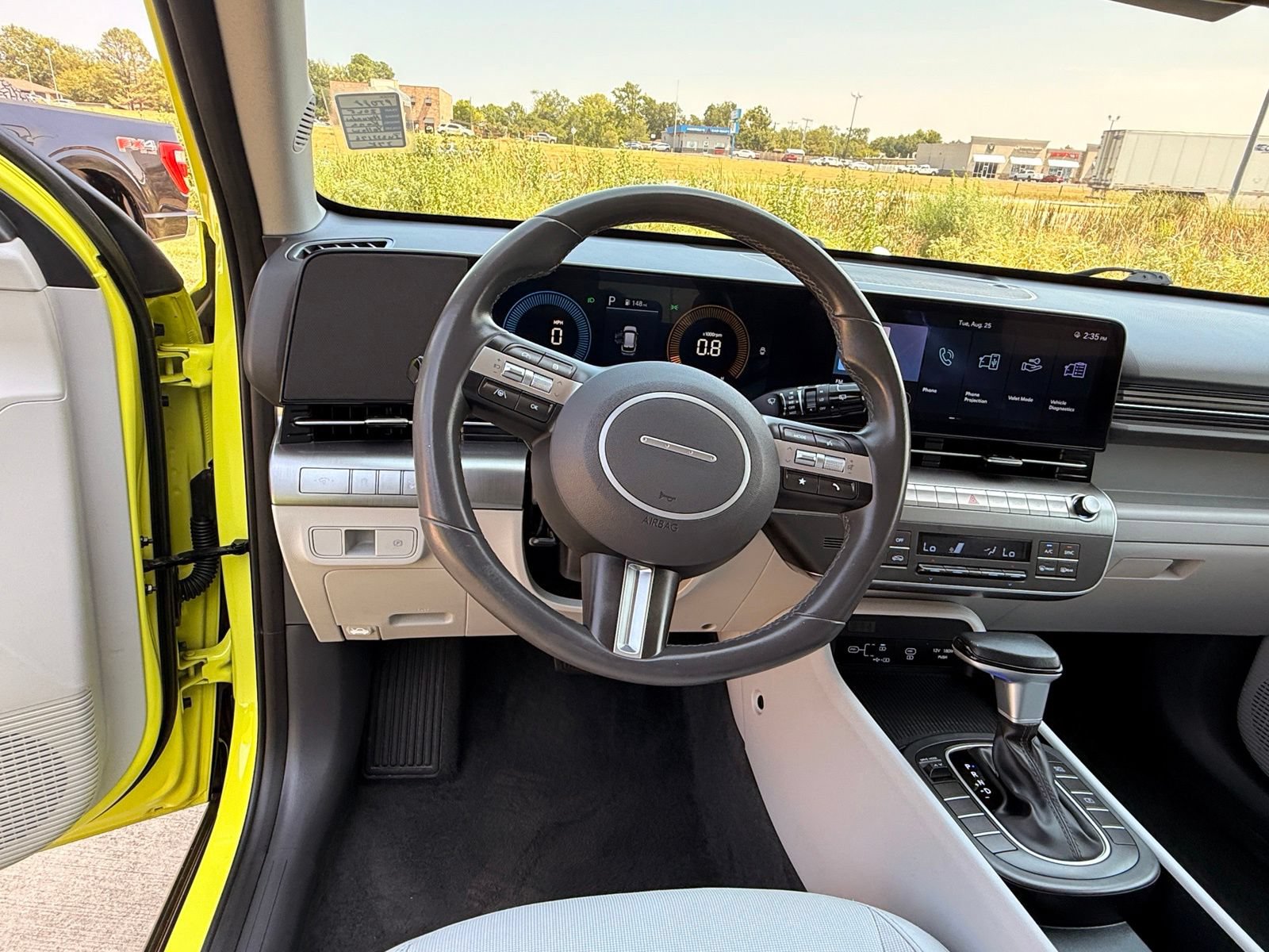 Used 2025 Hyundai Kona SEL FWD image 12