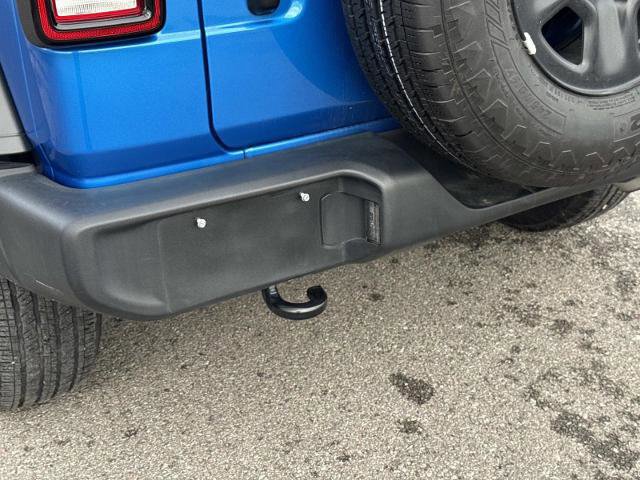 Used 2025 Jeep Wrangler Sport image 9