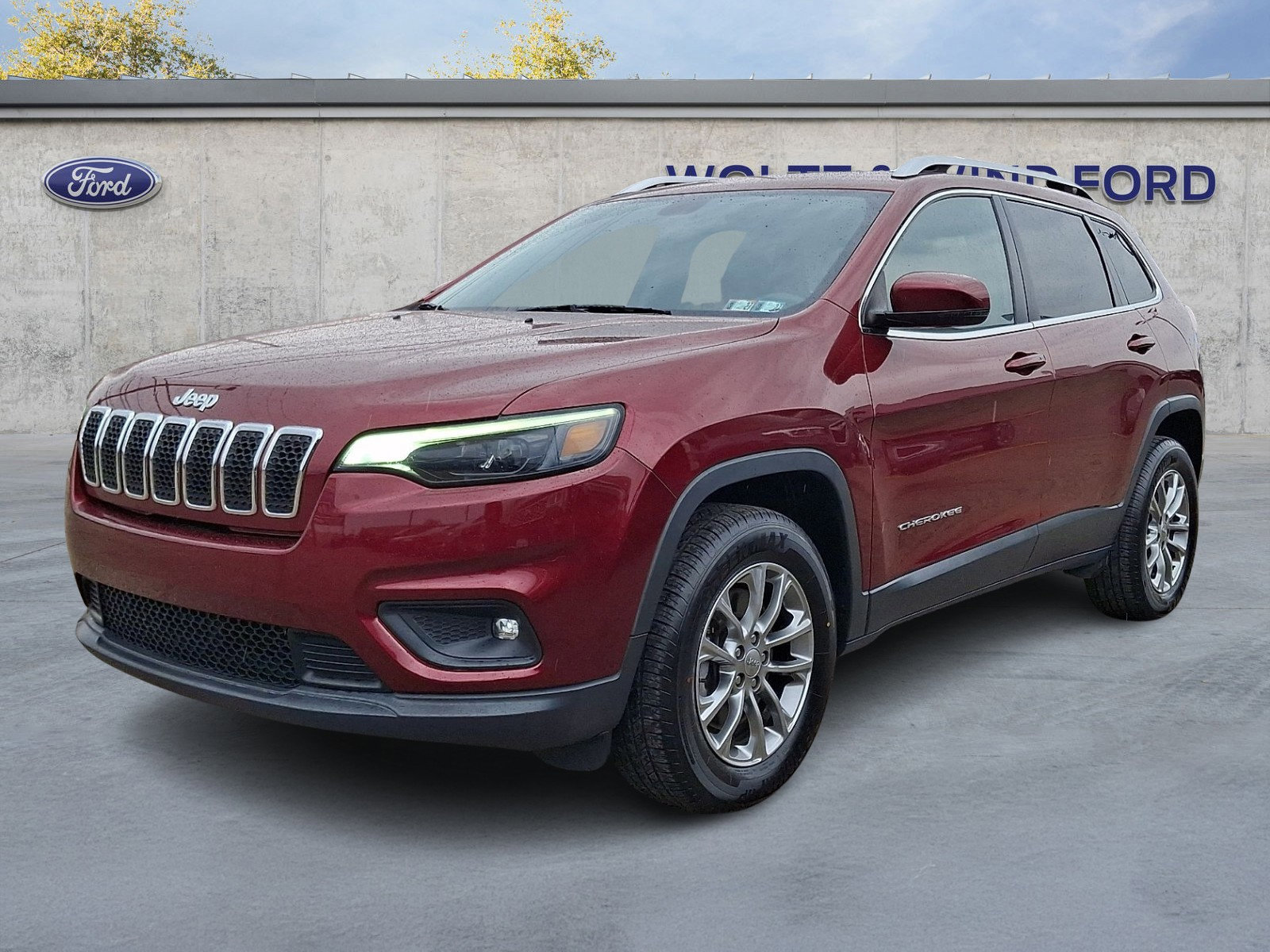Used 2019 Jeep Cherokee Latitude Plus image 6