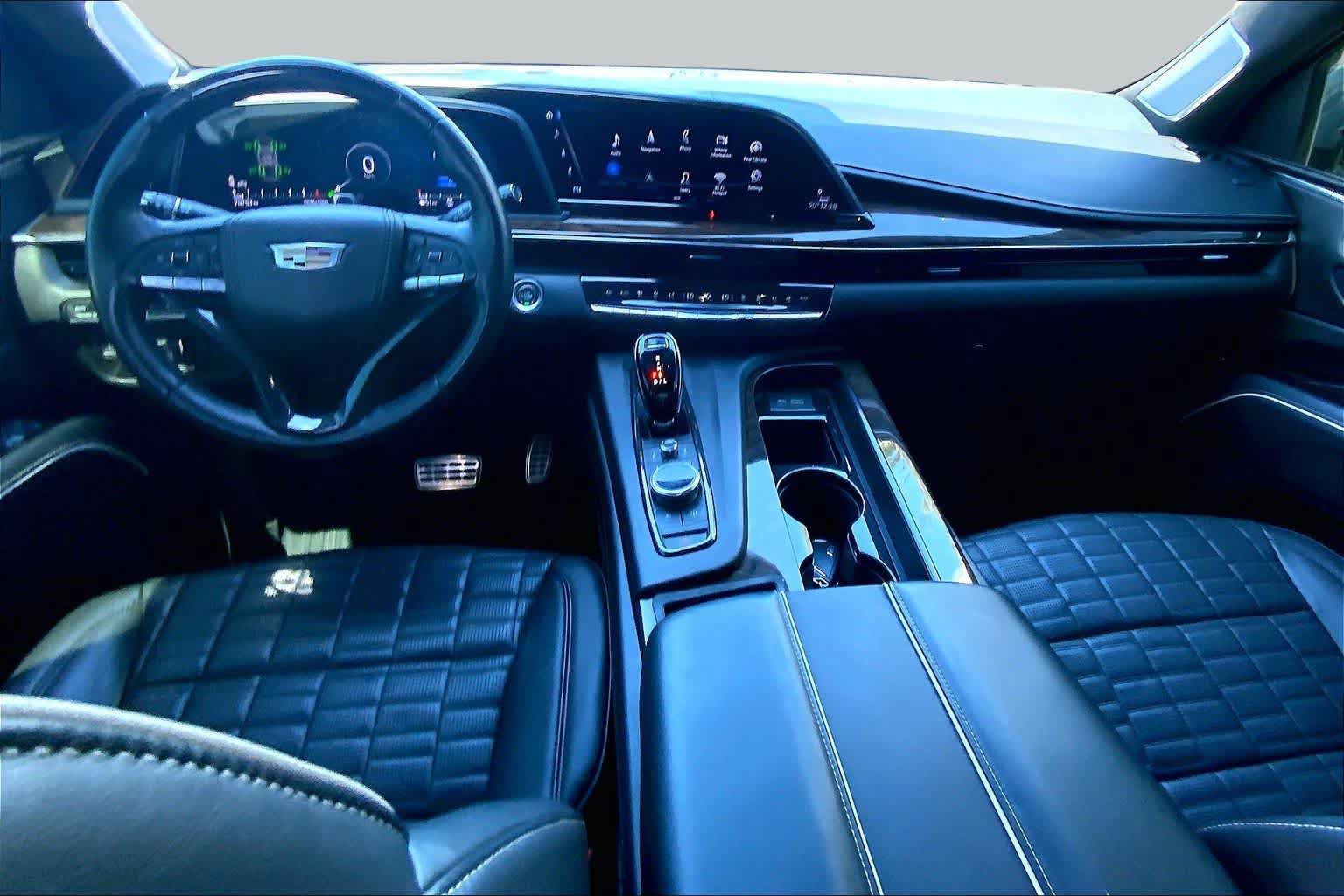 Used 2023 Cadillac Escalade Sport Platinum AWD/4WD image 16