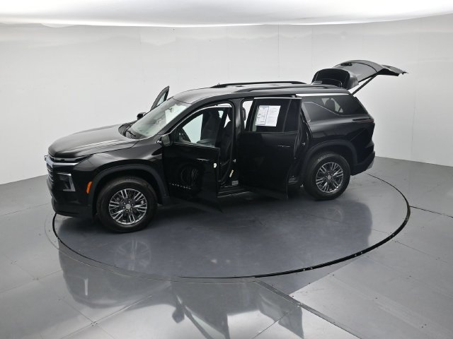 Used 2025 Chevrolet Traverse LT AWD/4WD image 53