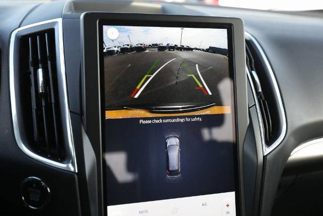 Certified 2022 Ford Edge Titanium image 34