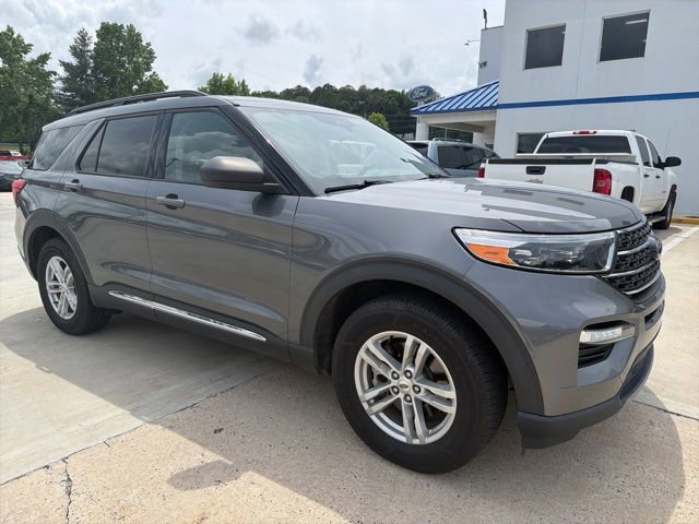 Certified 2021 Ford Explorer XLT w/ Equipment Group 202A AWD/4WD image 7