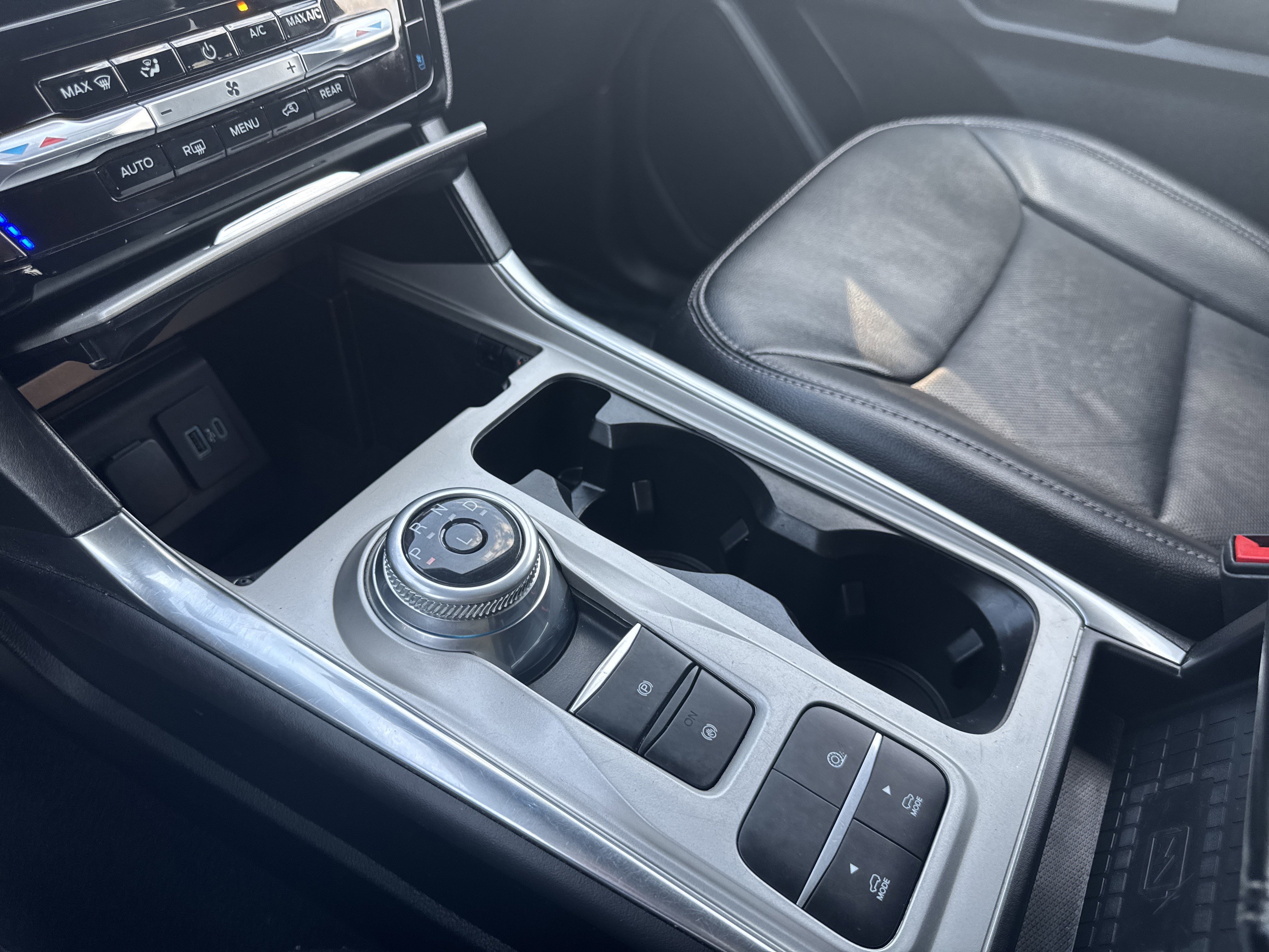 Certified 2023 Ford Explorer Limited RWD image 33