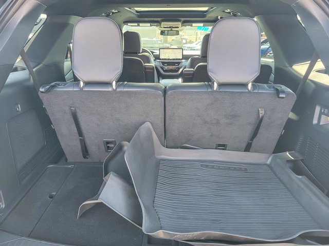 Certified 2025 Ford Explorer ST-Line w/ Premium Package AWD/4WD image 28