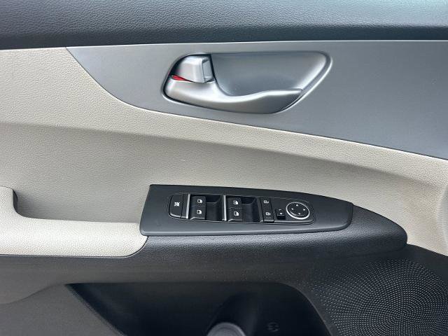 Used 2023 Kia Forte LXS image 10