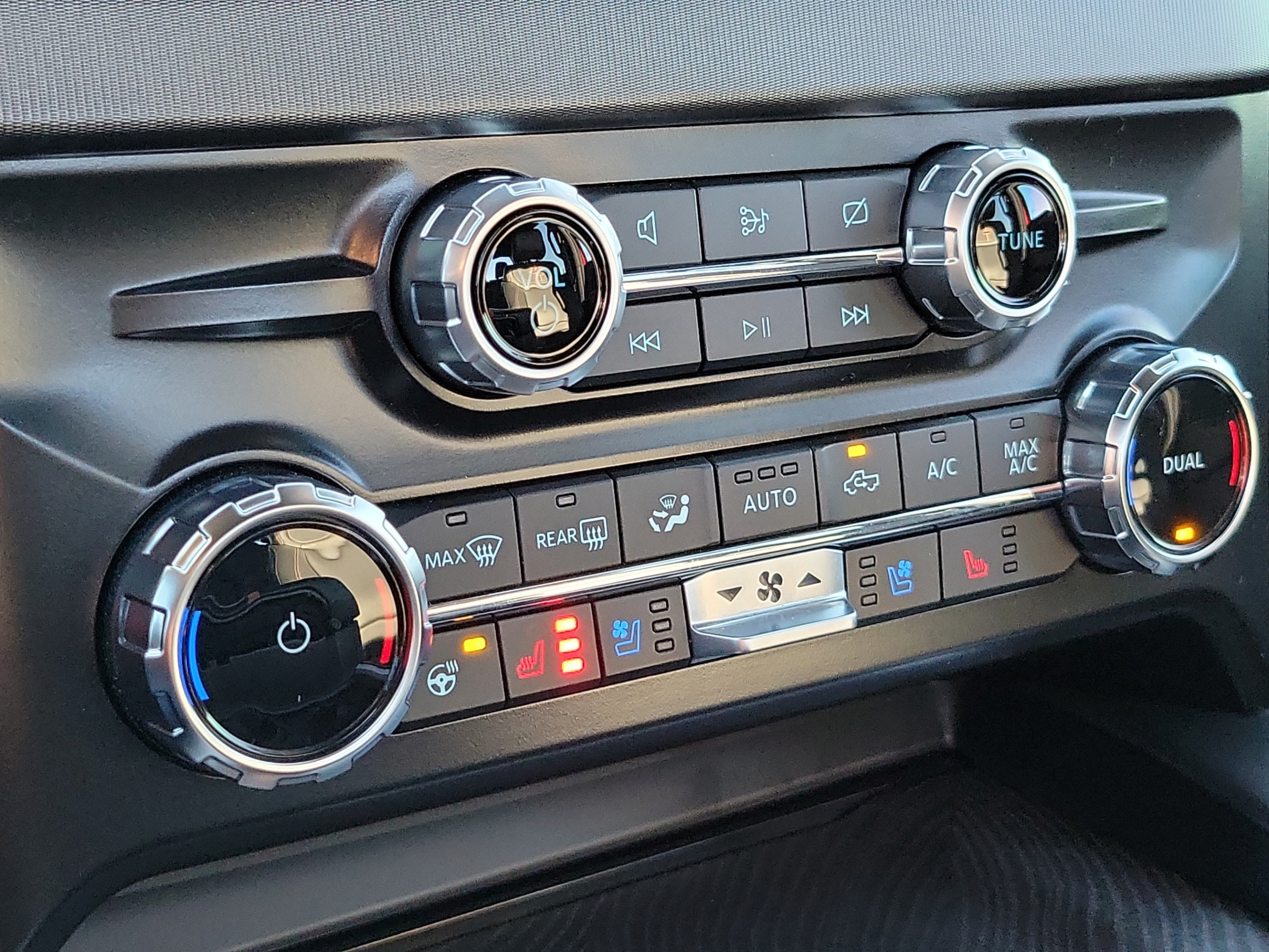 Certified 2024 Ford F350 Platinum AWD/4WD image 26