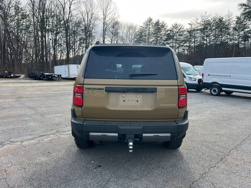 Used 2024 Toyota Land Cruiser image 4