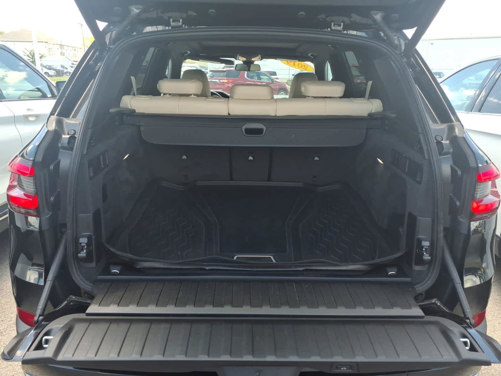 Used 2019 BMW X5 xDrive40i w/ Convenience Package AWD/4WD image 18