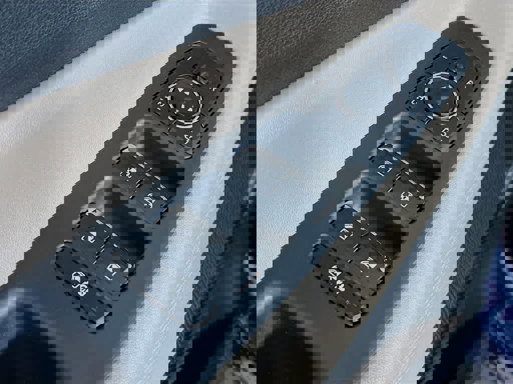 Used 2023 Hyundai Santa Fe SEL FWD image 29