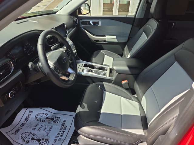 Certified 2024 Ford Explorer XLT w/ Equipment Group 202A AWD/4WD image 12
