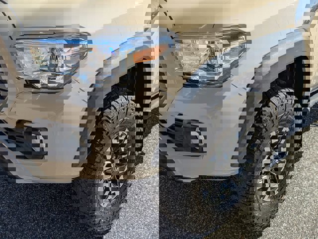 Used 2020 Toyota Tacoma TRD Off-Road image 11