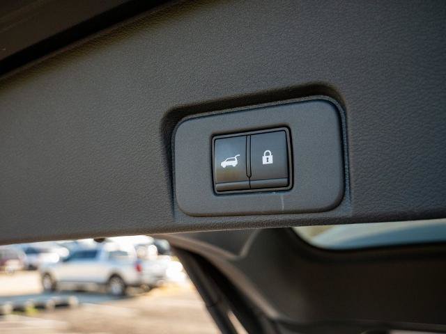 Used 2025 Nissan Rogue SV AWD/4WD image 13