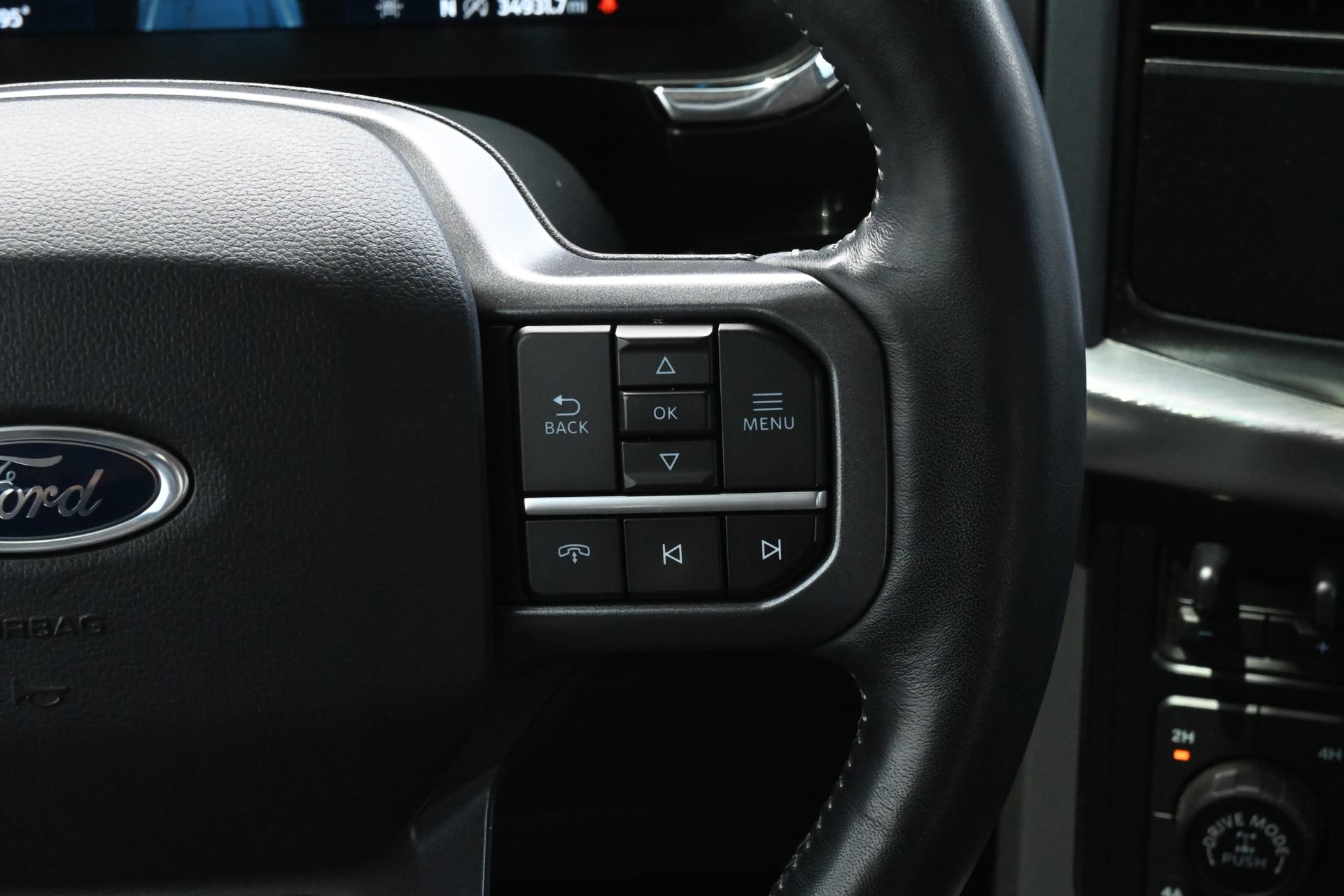 Certified 2023 Ford F150 Lariat w/ FX4 Off-Road Package AWD/4WD image 9