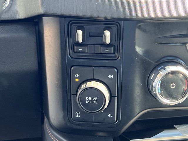 Certified 2023 Ford F350 Platinum w/ FX4 Off-Road Package AWD/4WD image 27
