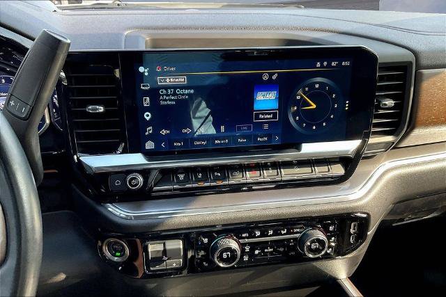 Used 2024 Chevrolet Silverado 2500 High Country w/ High Country Premium Package AWD/4WD image 10