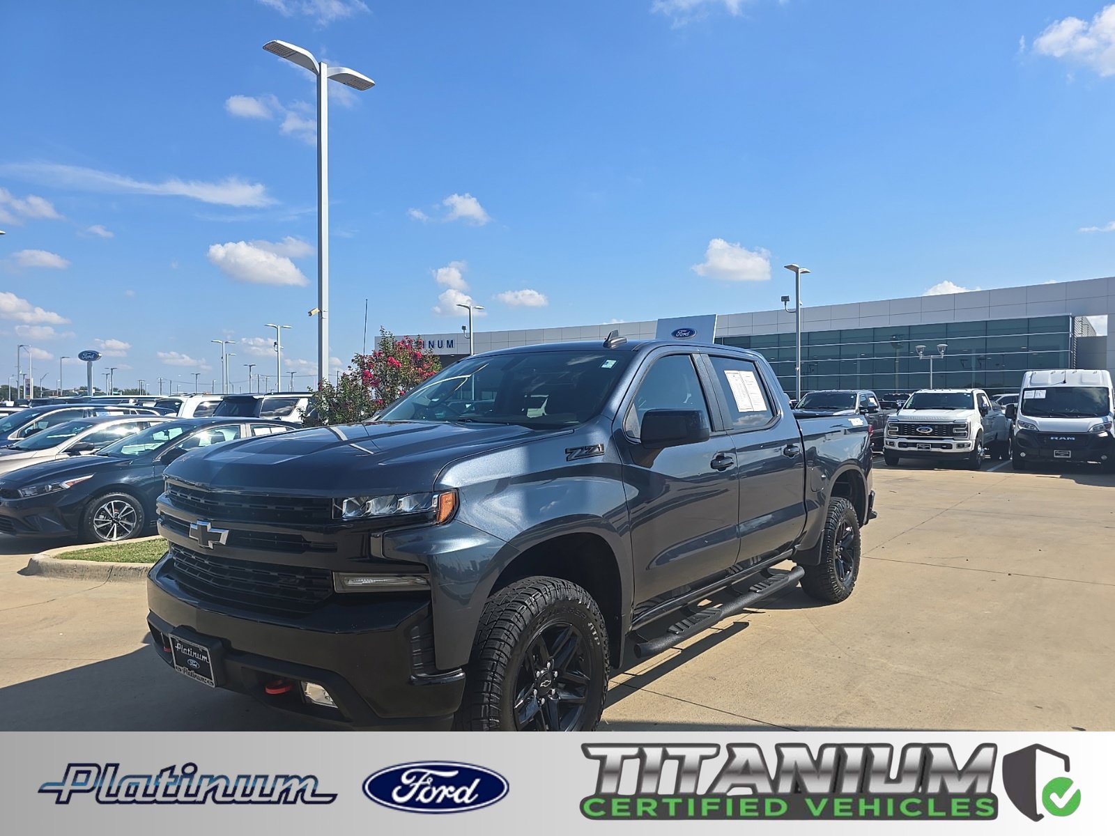 Used 2022 Chevrolet Silverado 1500 LT Trail Boss AWD/4WD image 1