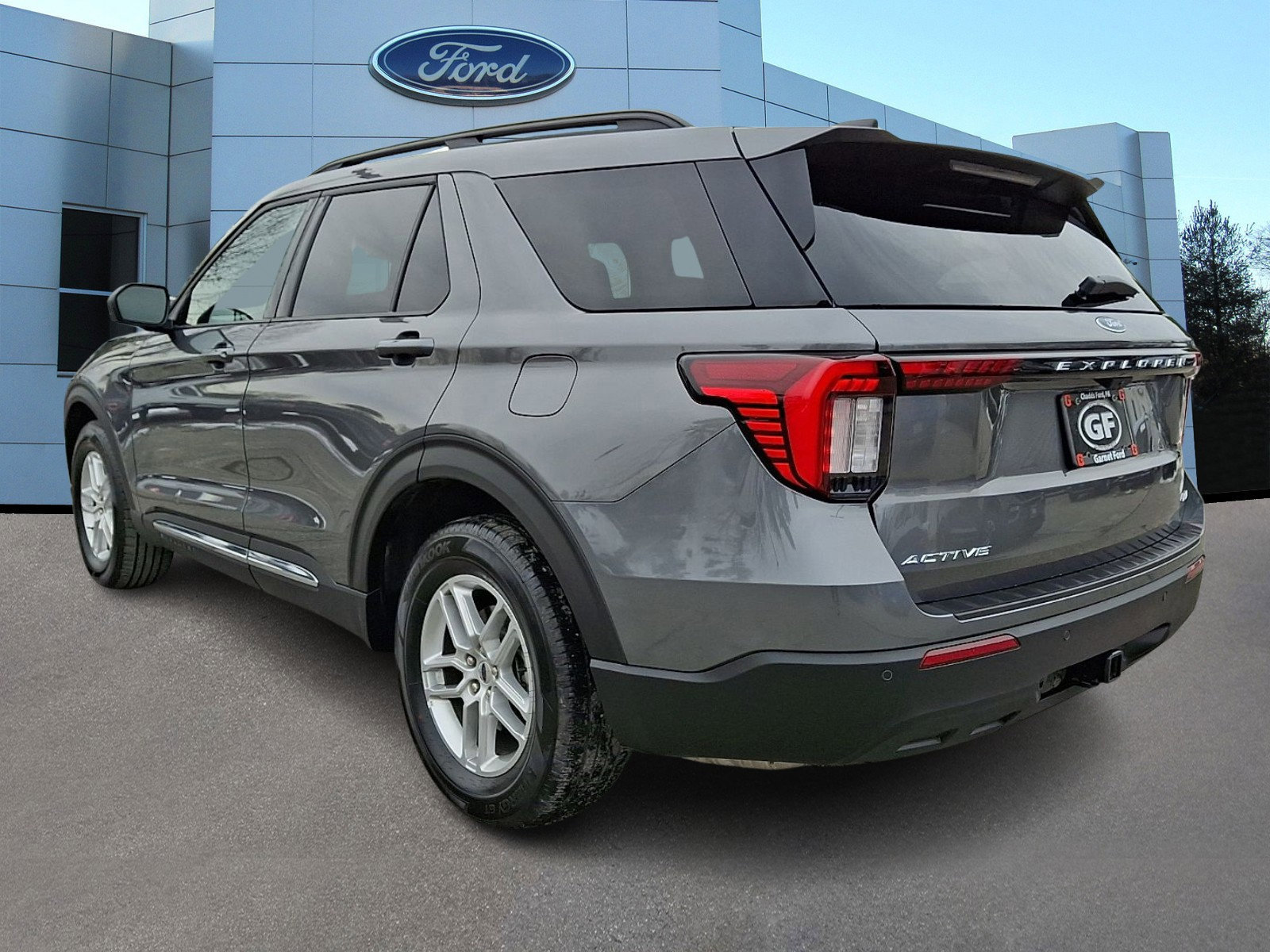 Certified 2025 Ford Explorer Active image 2