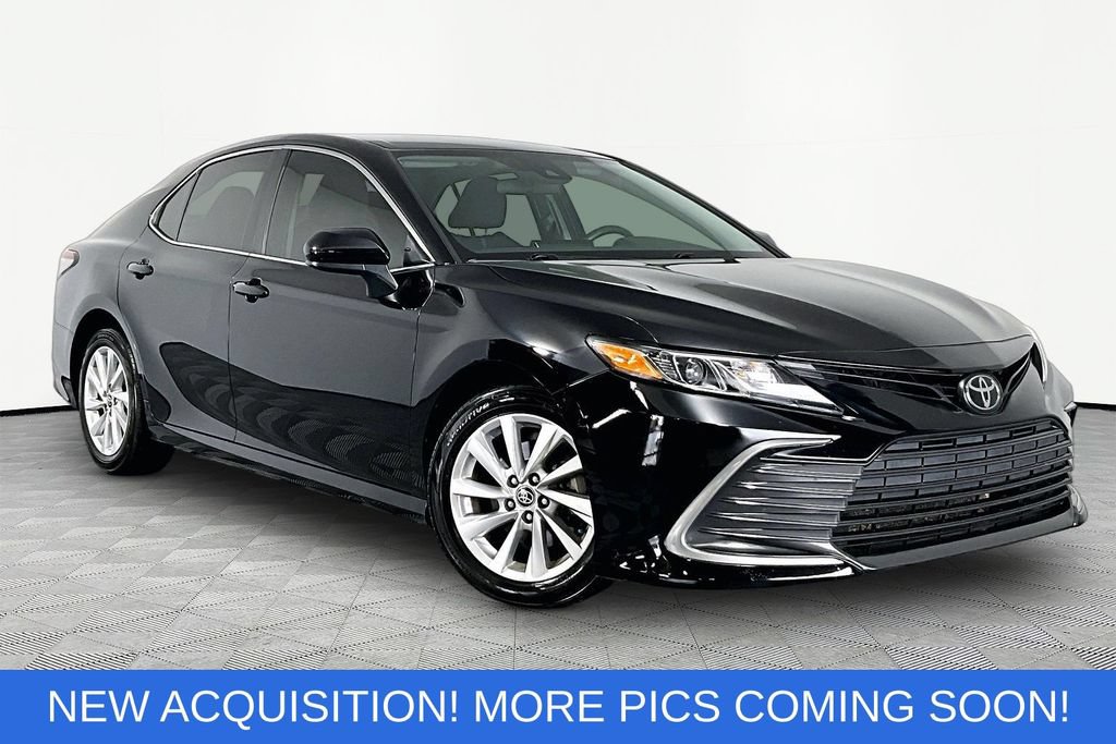 Used 2023 Toyota Camry LE FWD image 1