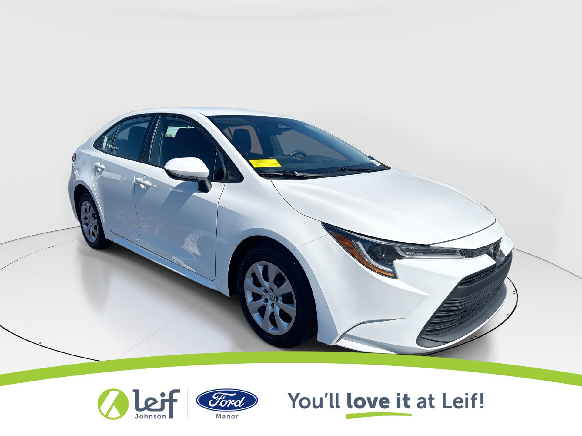 Used 2024 Toyota Corolla LE image 1