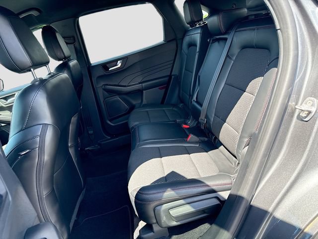 Certified 2023 Ford Escape ST-Line w/ Tech Pack #1 AWD/4WD image 31