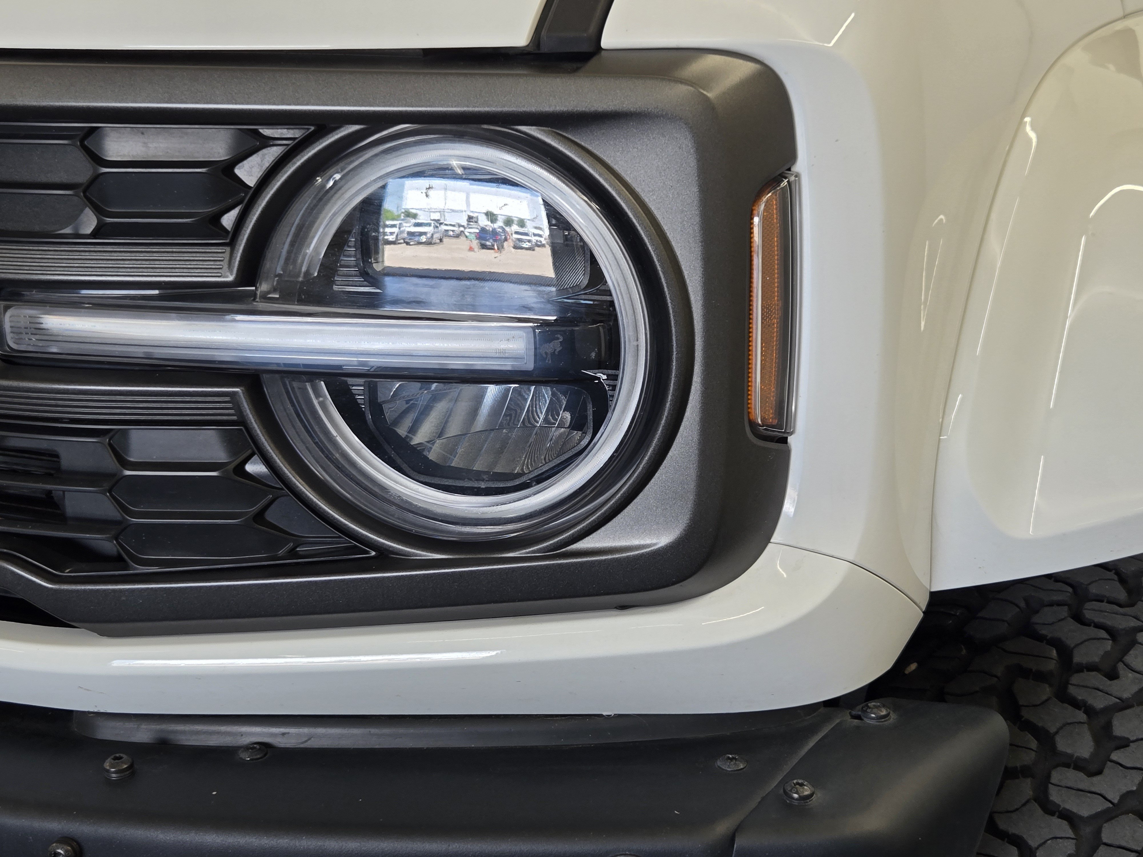 Certified 2025 Ford Bronco Raptor w/ Interior Carbon Fiber Pack AWD/4WD image 8