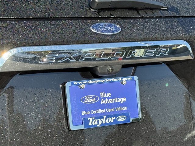 Certified 2023 Ford Explorer Limited w/ Limited Technology Package image 32