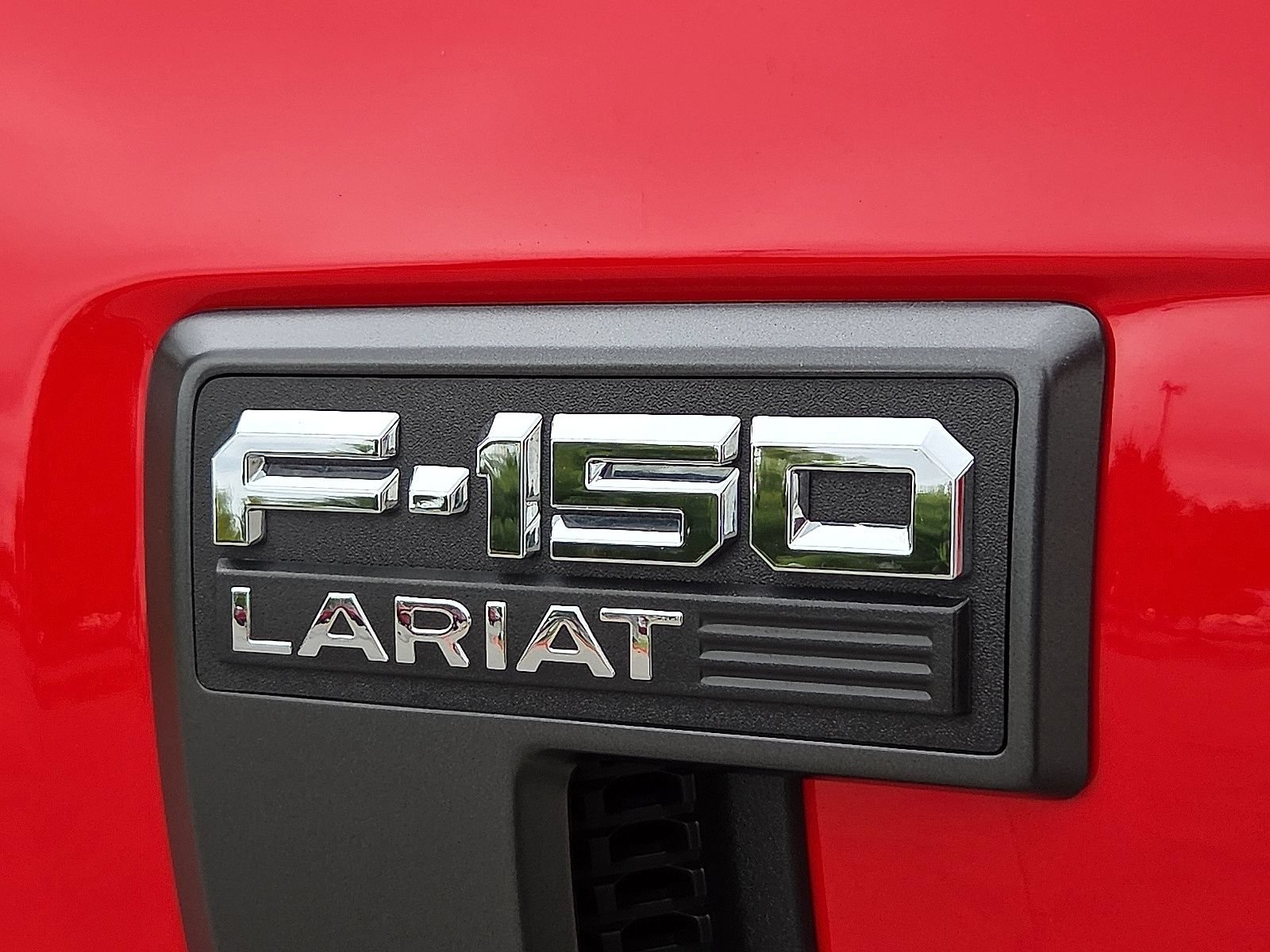 Certified 2022 Ford F150 Lariat w/ Equipment Group 502A High AWD/4WD image 9