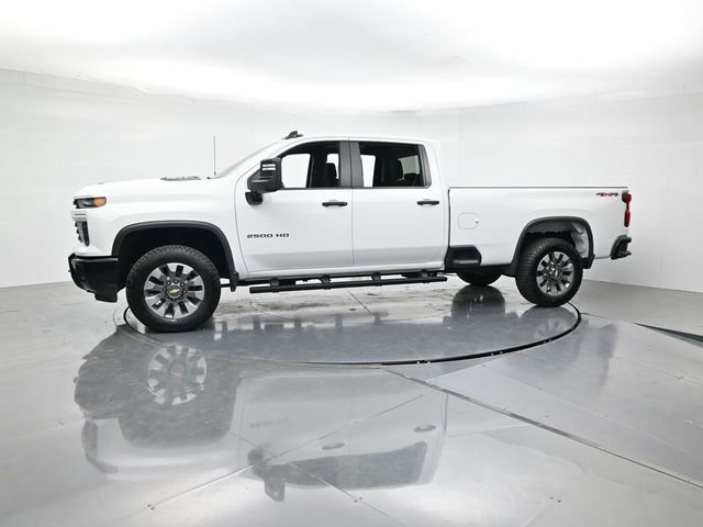 Used 2025 Chevrolet Silverado 2500 Custom AWD/4WD image 6