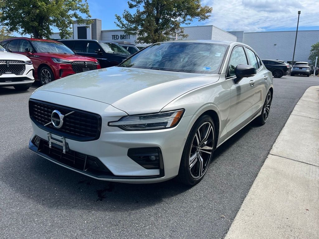 Used 2021 Volvo S60 T6 R-Design AWD/4WD image 3