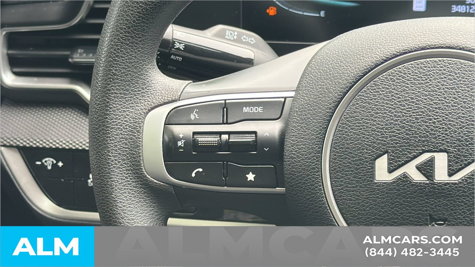Used 2025 Kia Sportage LX AWD/4WD image 28