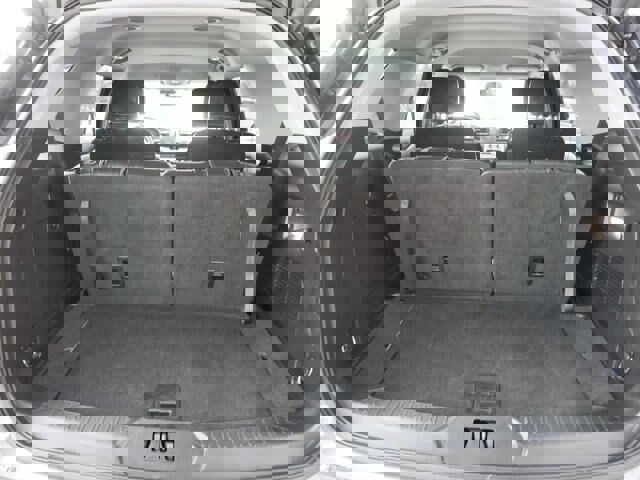 Certified 2022 Ford Explorer XLT w/ Equipment Group 202A image 9