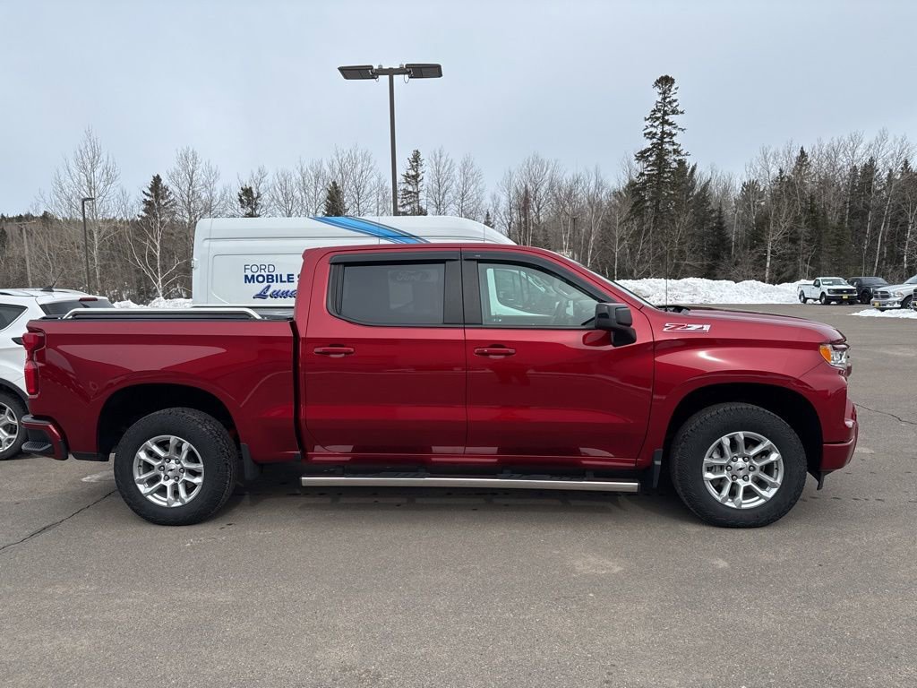 Used 2024 Chevrolet Silverado 1500 RST image 3