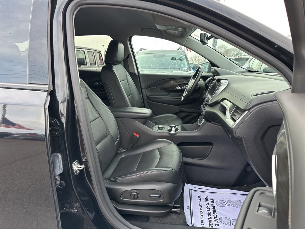 Used 2024 GMC Terrain SLT image 27