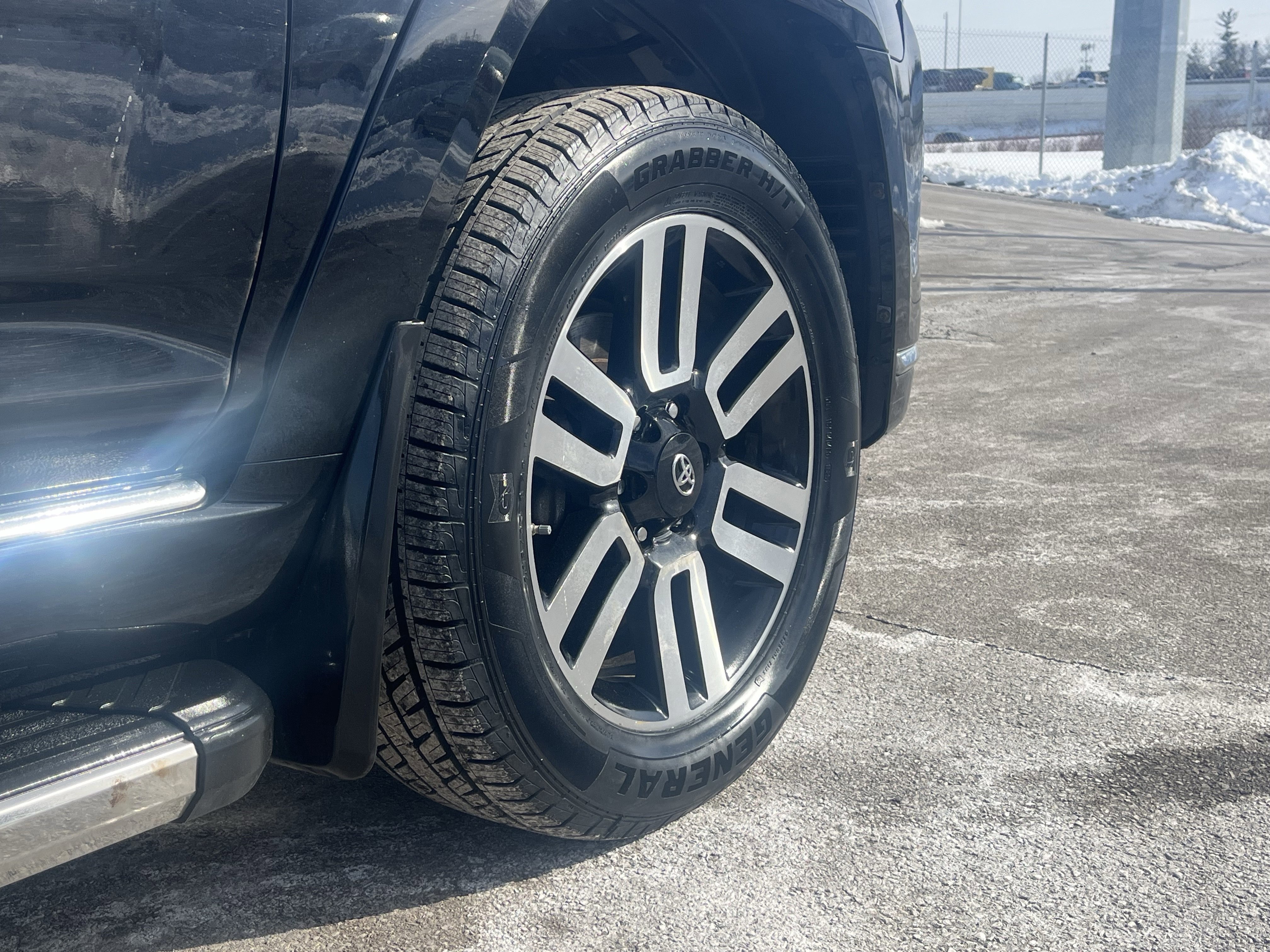 Used 2020 Toyota 4Runner Limited image 9