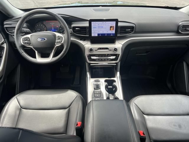 Certified 2024 Ford Explorer XLT w/ Equipment Group 202A AWD/4WD image 14