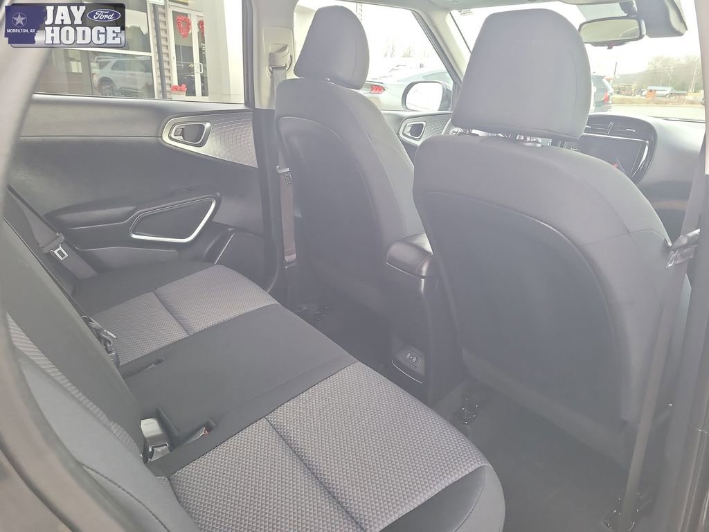 Used 2025 Kia Soul LX w/ LX Technology Package image 31